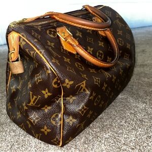 Louis Vuitton Speedy MM 35 Bag